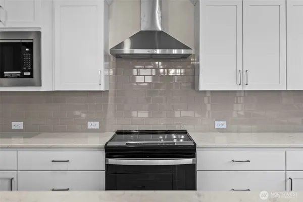 $899,950 | 3189 Roosevelt Avenue, Enumclaw, WA 98022