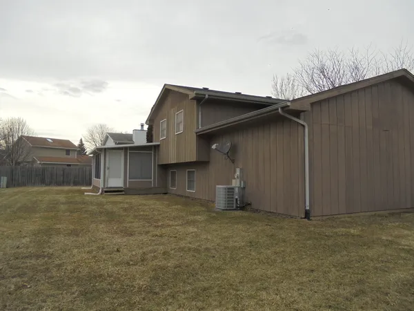 $2,395 | 3414 Cathy Drive, Joliet, IL 60431