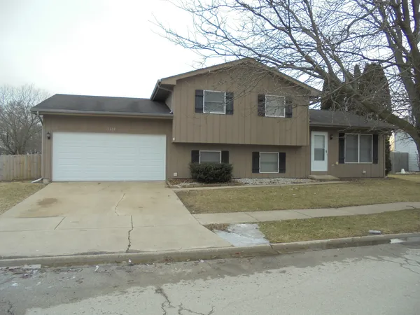 $2,395 | 3414 Cathy Drive, Joliet, IL 60431