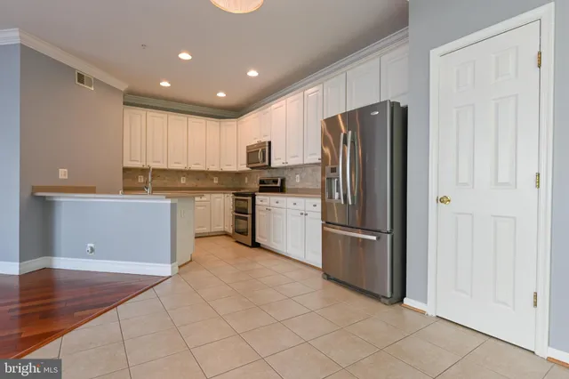 $3,800 | 3436 Dental Court, Edgewater, MD 21037