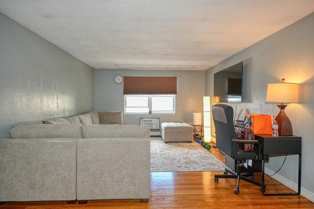 39 Montvale Avenue, Unit 9 Woburn, MA 01801 - Photo 3 of 13