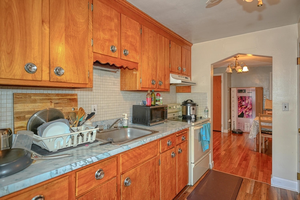 39 Montvale Avenue, Unit 9 Woburn, MA 01801 - Photo 9 of 13