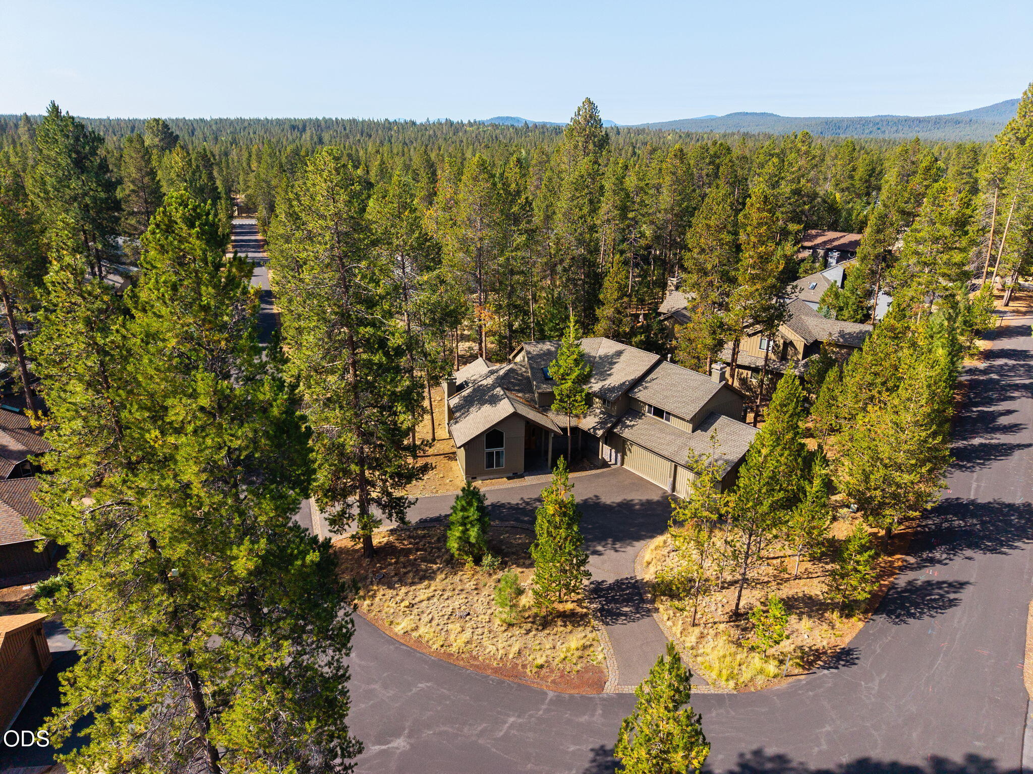 18211 Oregon Loop, Unit 1 Sunriver, OR 97707 - Photo 2 of 72 Gallery Image 2