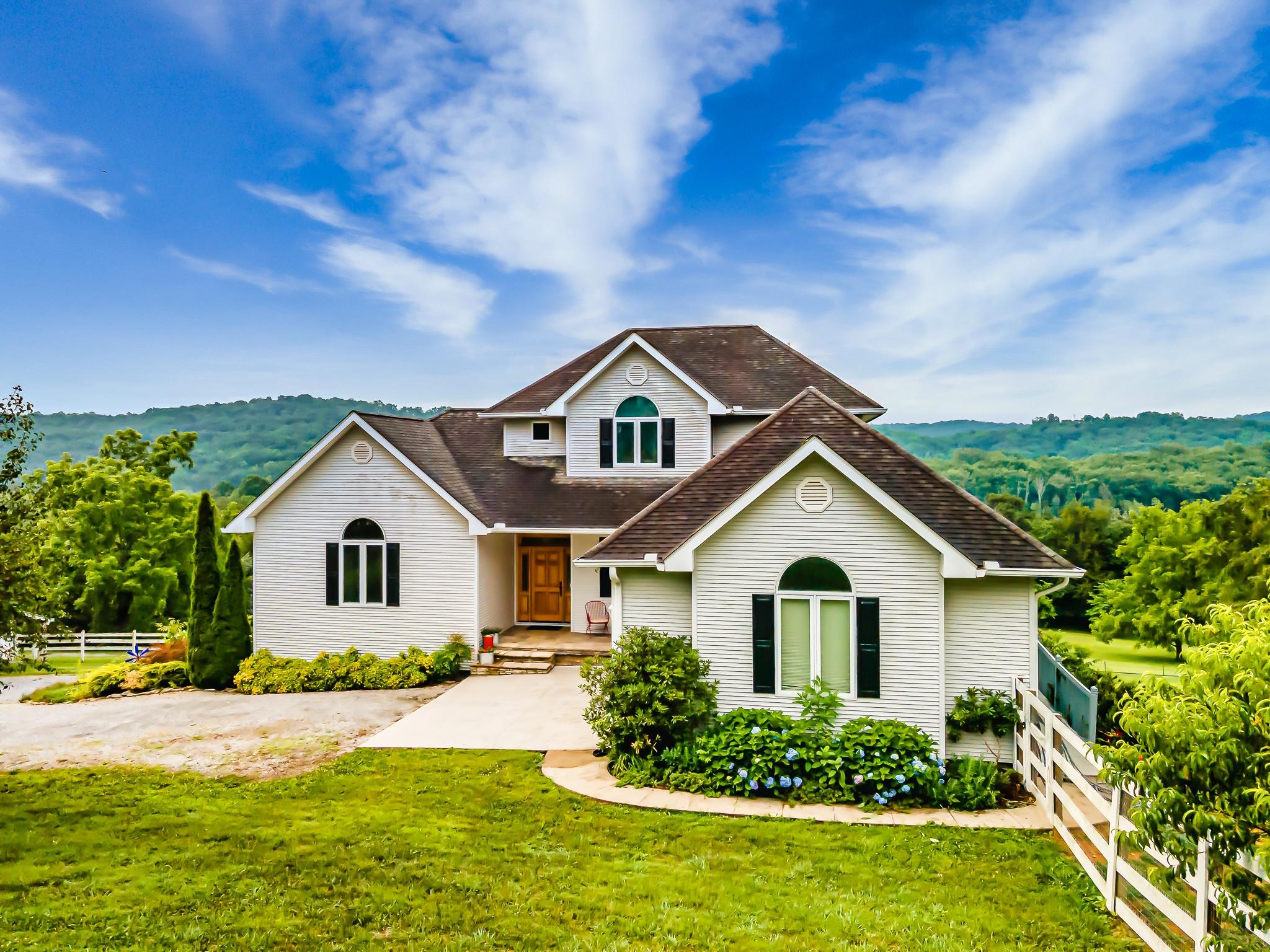 137 Harness Road New Tazewell, TN 37825 - Photo 1 of 40 137H-2