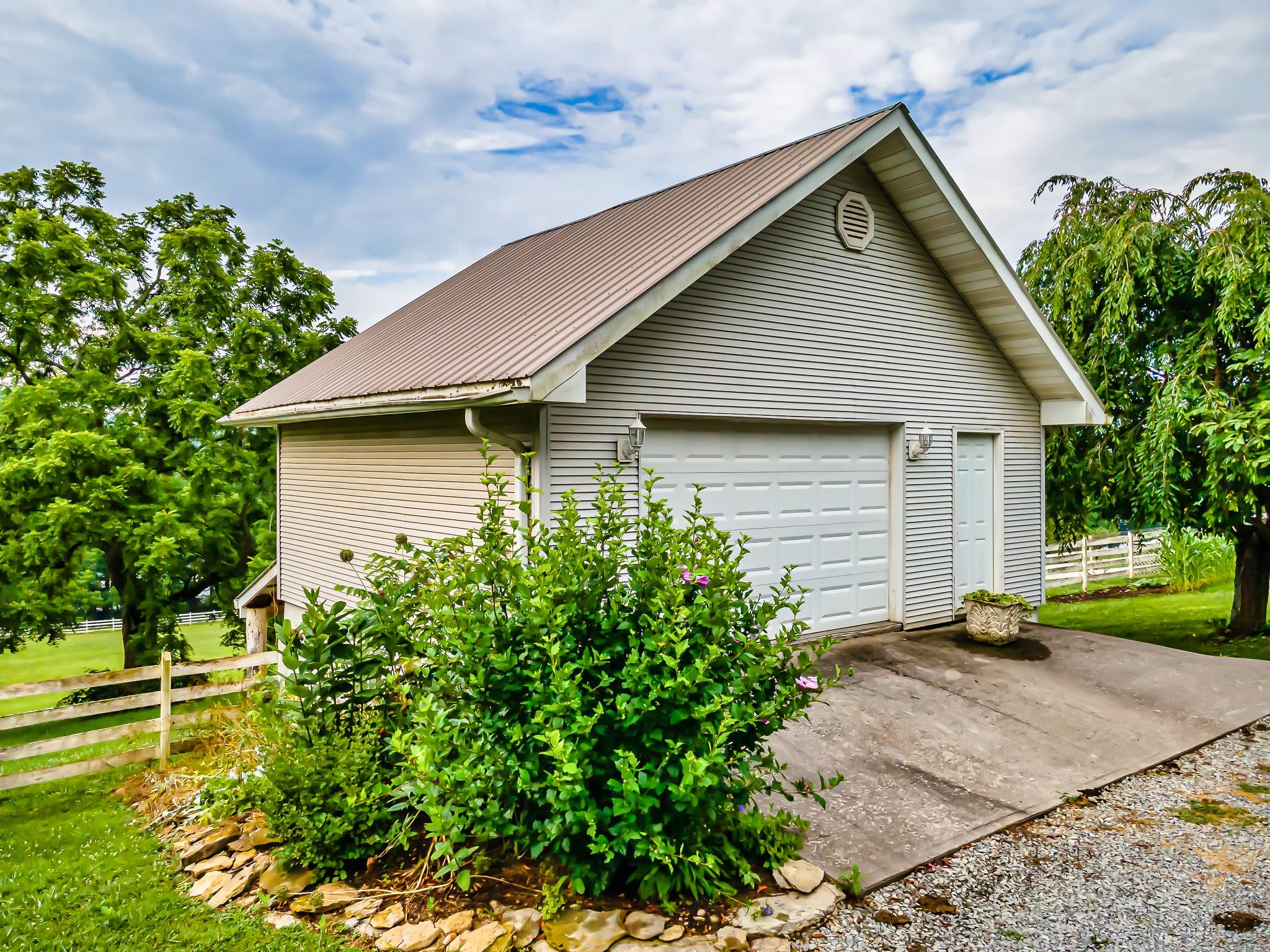 137 Harness Road New Tazewell, TN 37825 - Photo 36 of 40 137H-57