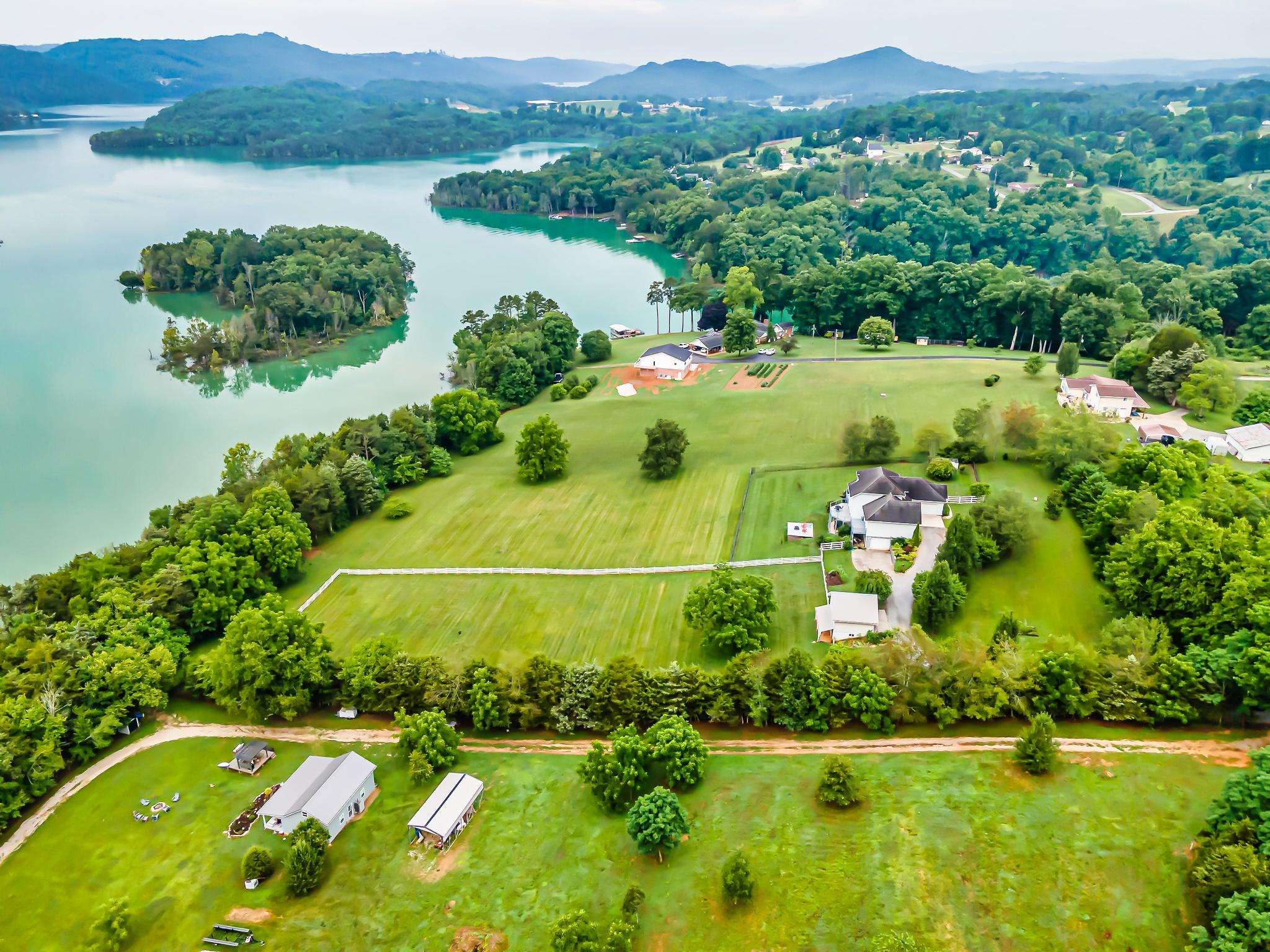 137 Harness Road New Tazewell, TN 37825 - Photo 38 of 40 137H-46