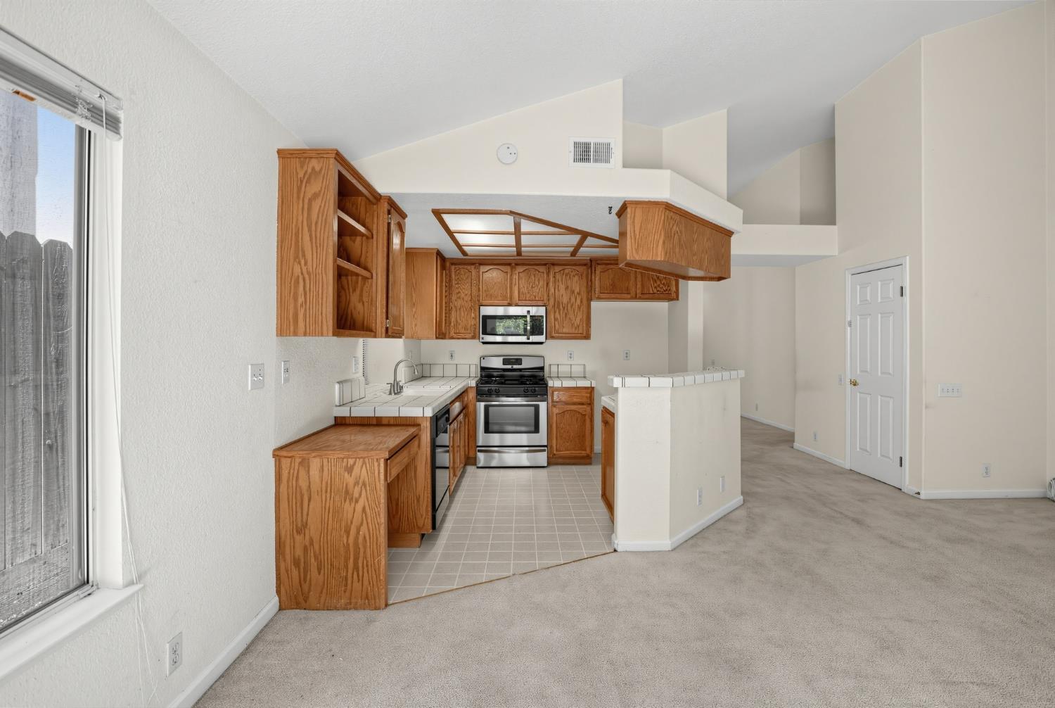 1732 Nighthawk Way Modesto, CA 95358 - Photo 15 of 38 Gallery Image 15