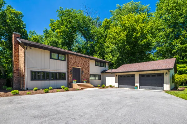 $449,900 | 1552 West Horseshoe Bend, La Porte, IN 46350