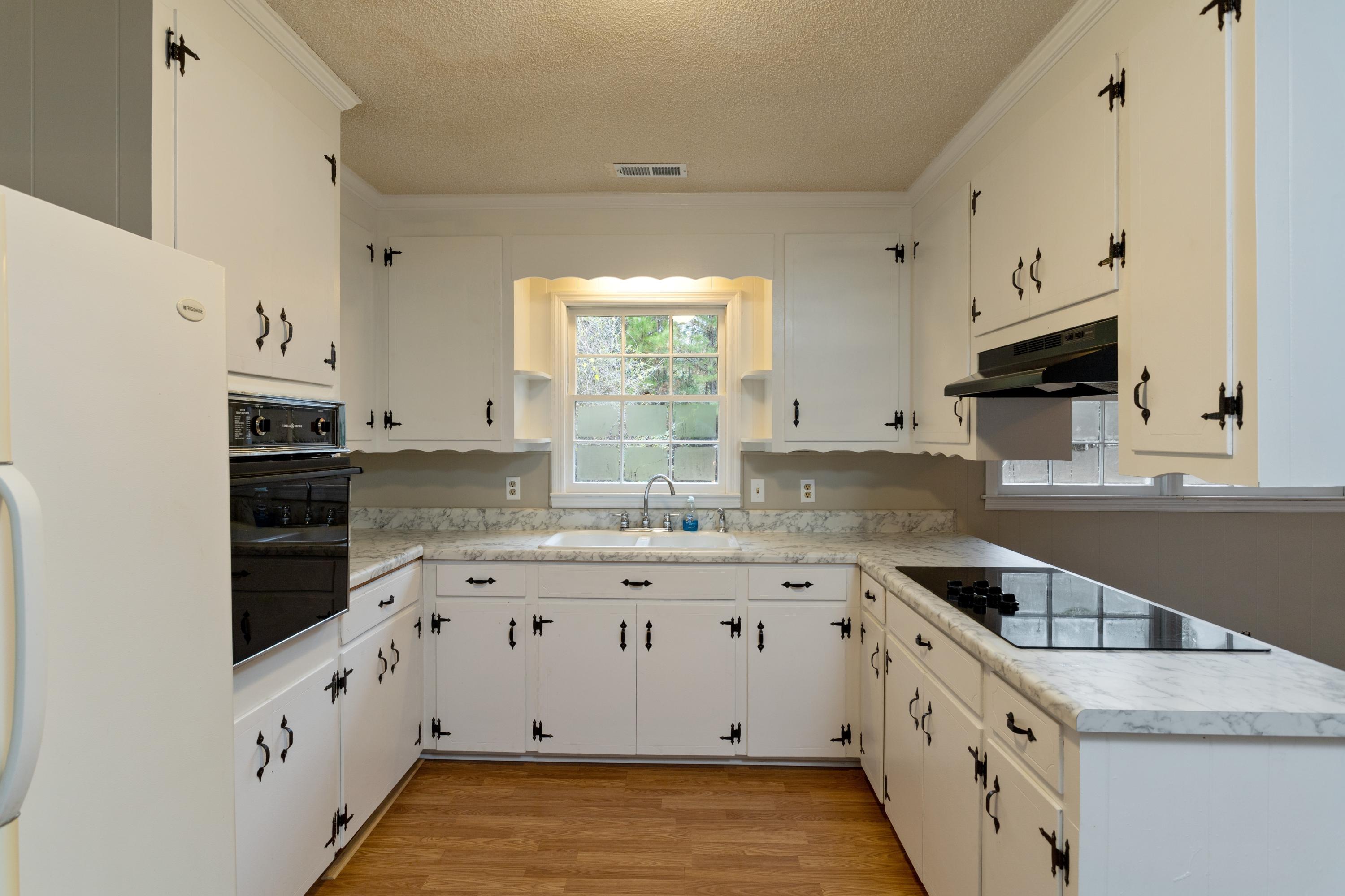 6432 Badham Drive Reevesville, SC 29471 - Photo 8 of 27 11_6432BadhamDr_2011_HiRes