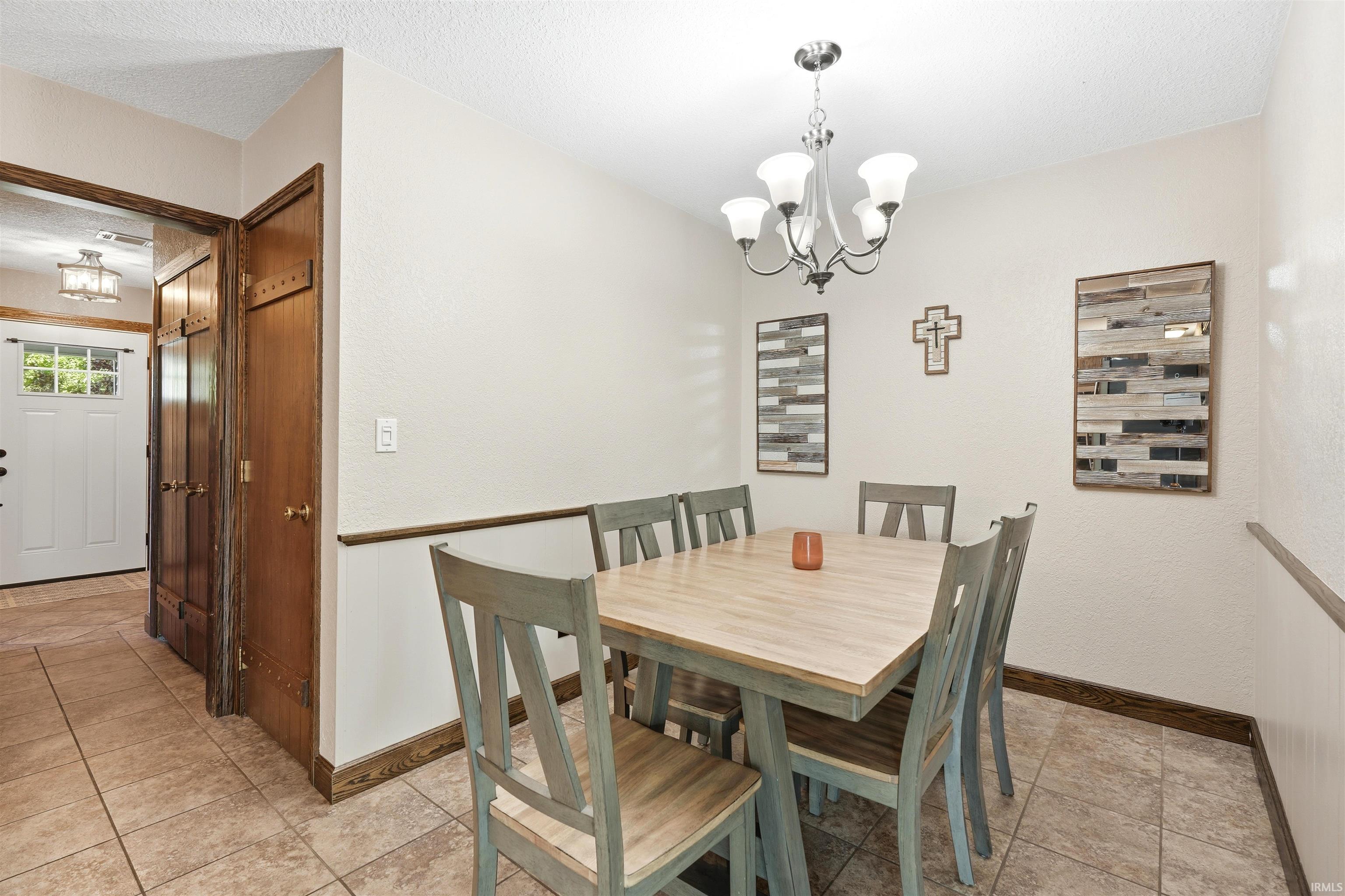 645 North Riley Street Kendallville, IN 46755 - Photo 12 of 34