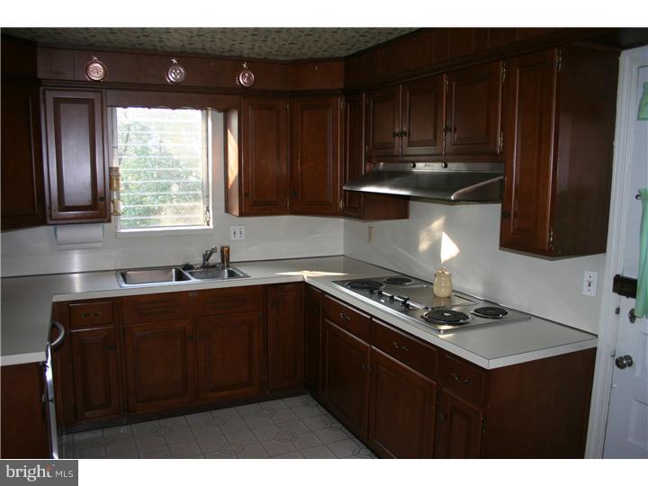 105 Shawnee Road Ardmore, PA 19003 - Photo 6 of 12 Kitchen