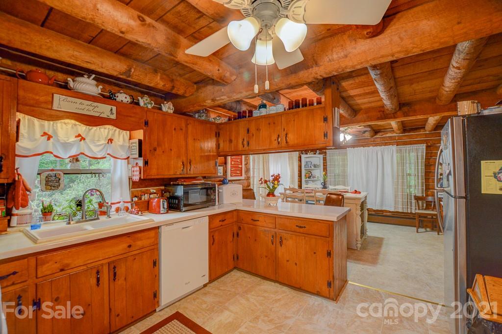 79 Rock Branch Road Fairview, NC 28730 - Photo 5 of 43 Gallery Image 5