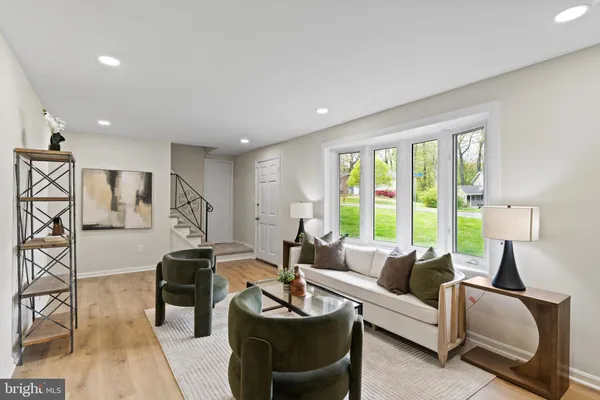 $805,000 | 5105 Walport Lane, Fairfax, VA 22032