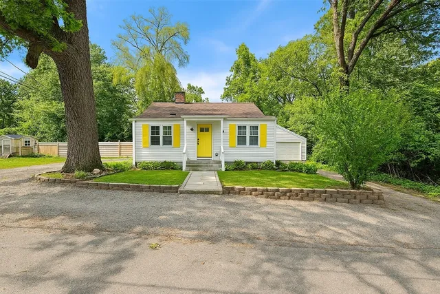 $350,000 | 41-39 Indiana Avenue, Cumberland, RI 02864