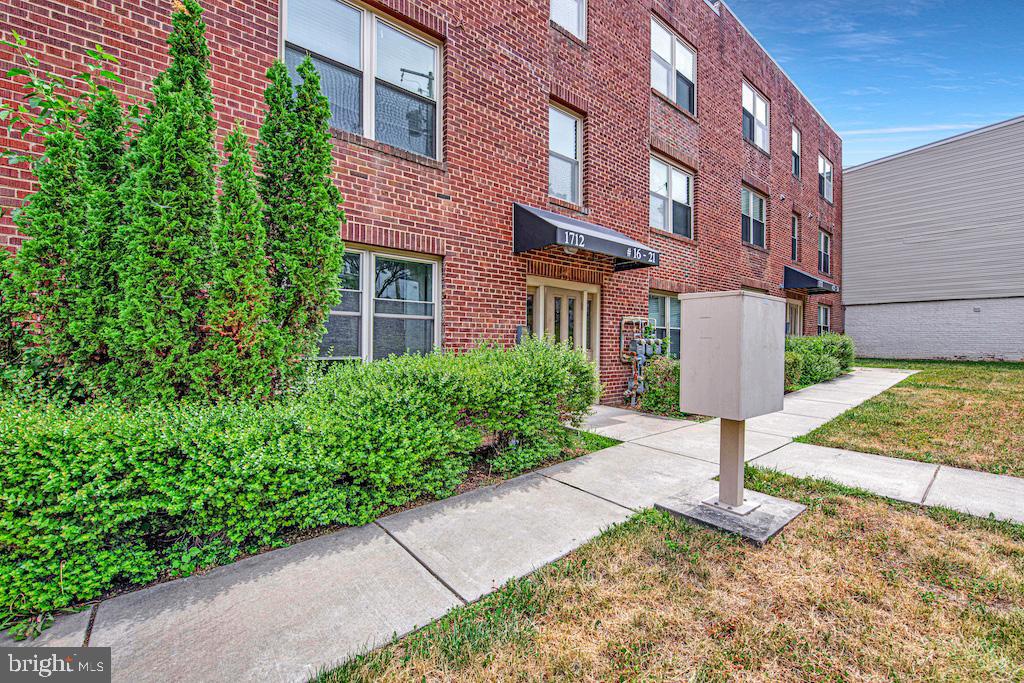 1712 W Street Southeast, Unit 17 Washington, DC 20020 - Photo 4 of 37