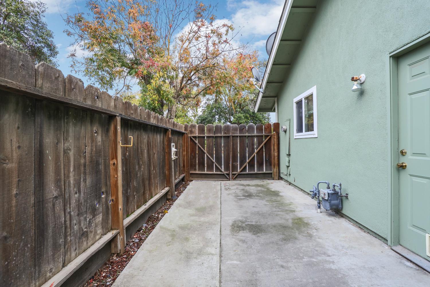 1417 Fransen Lane Modesto, CA 95355 - Photo 27 of 30 a view of backyard with pathway