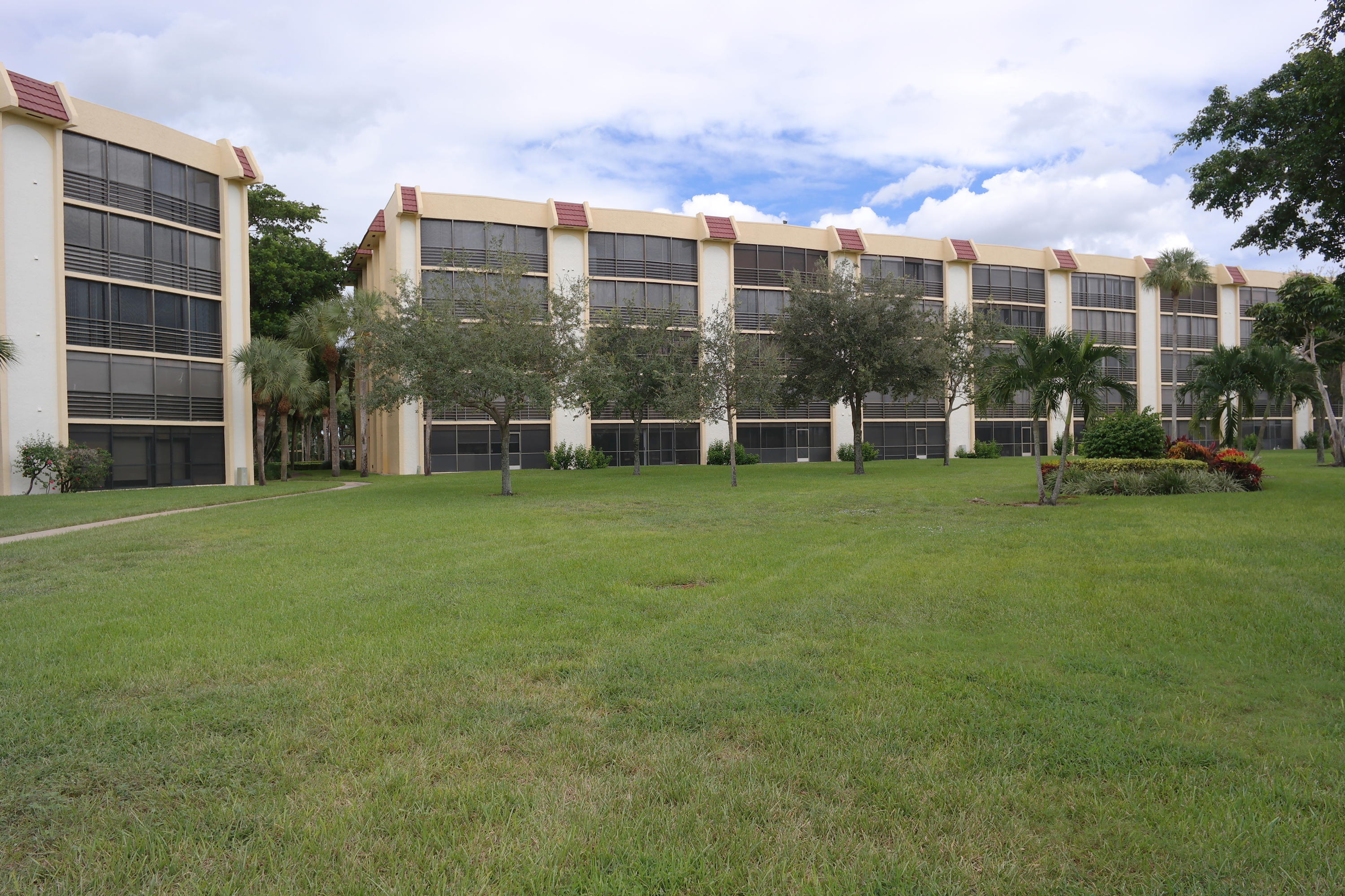 9170 Southwest 14th Street, Unit 4109 Boca Raton, FL 33428 - Photo 17 of 19 REAR OF BUILDING