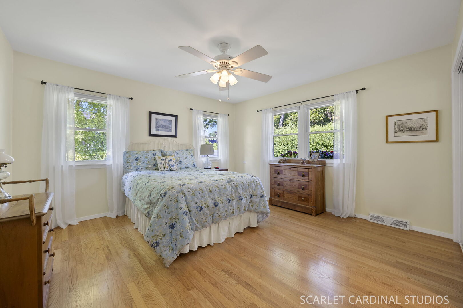 446 Hamilton Drive Wheaton, IL 60189 - Photo 12 of 26