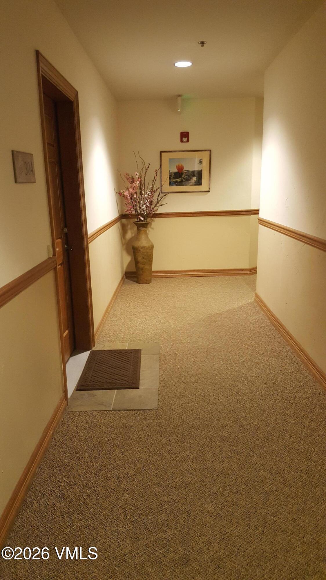 225 Main Street, Unit R304 Edwards, CO 81632 - Photo 8 of 18 Opal hallway