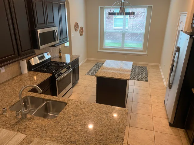 $2,549 | 6819 Hunters Trace Lane, Baytown, TX 77521