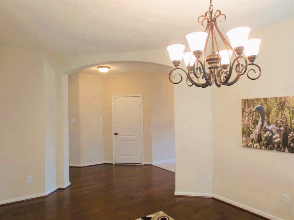 6819 Hunters Trace Lane Baytown, TX 77521 - Photo 7 of 32