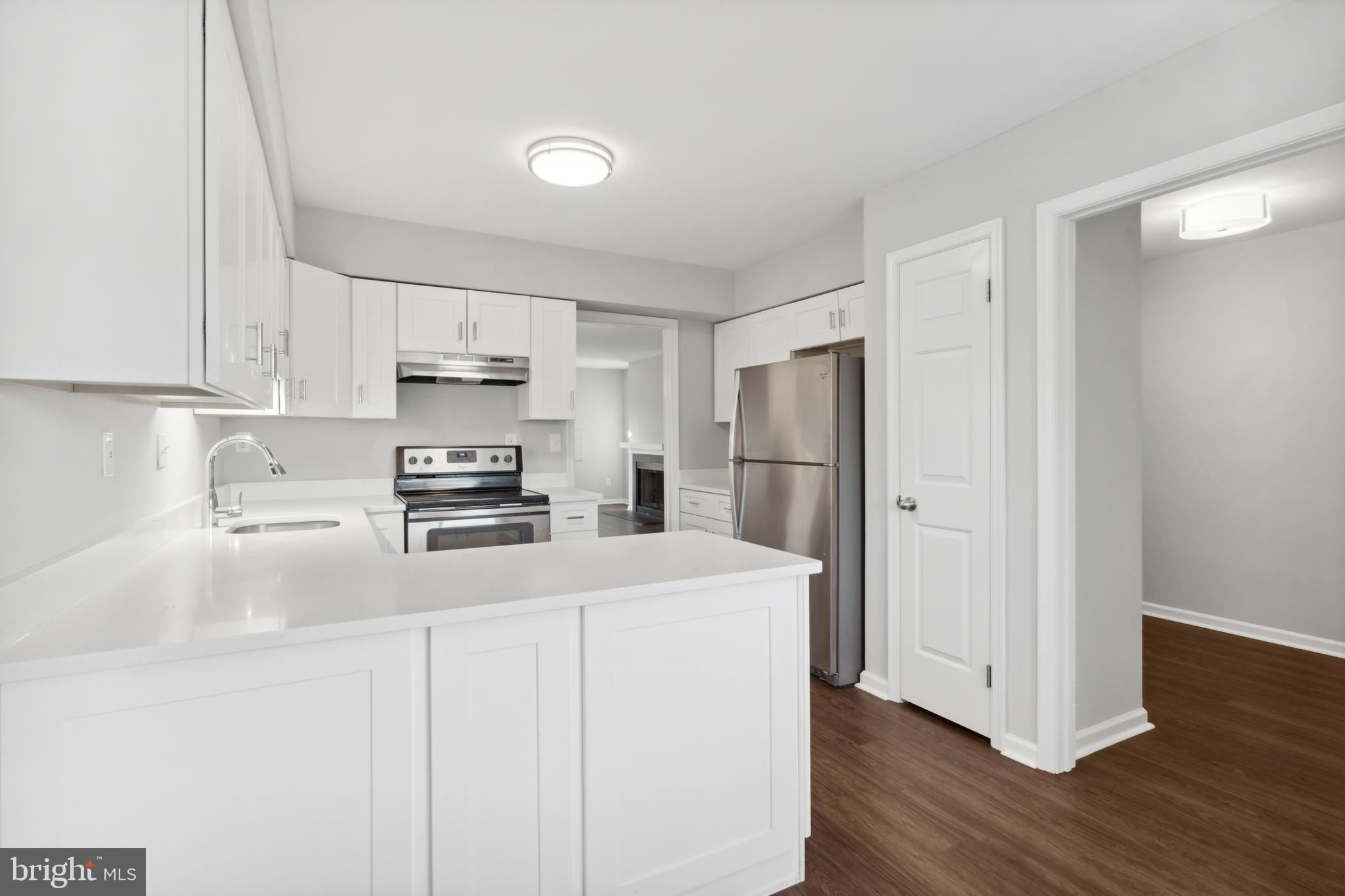 50 Woodside Road, Unit 4 Ardmore, PA 19003 - Photo 4 of 23 Eat In Kitchen