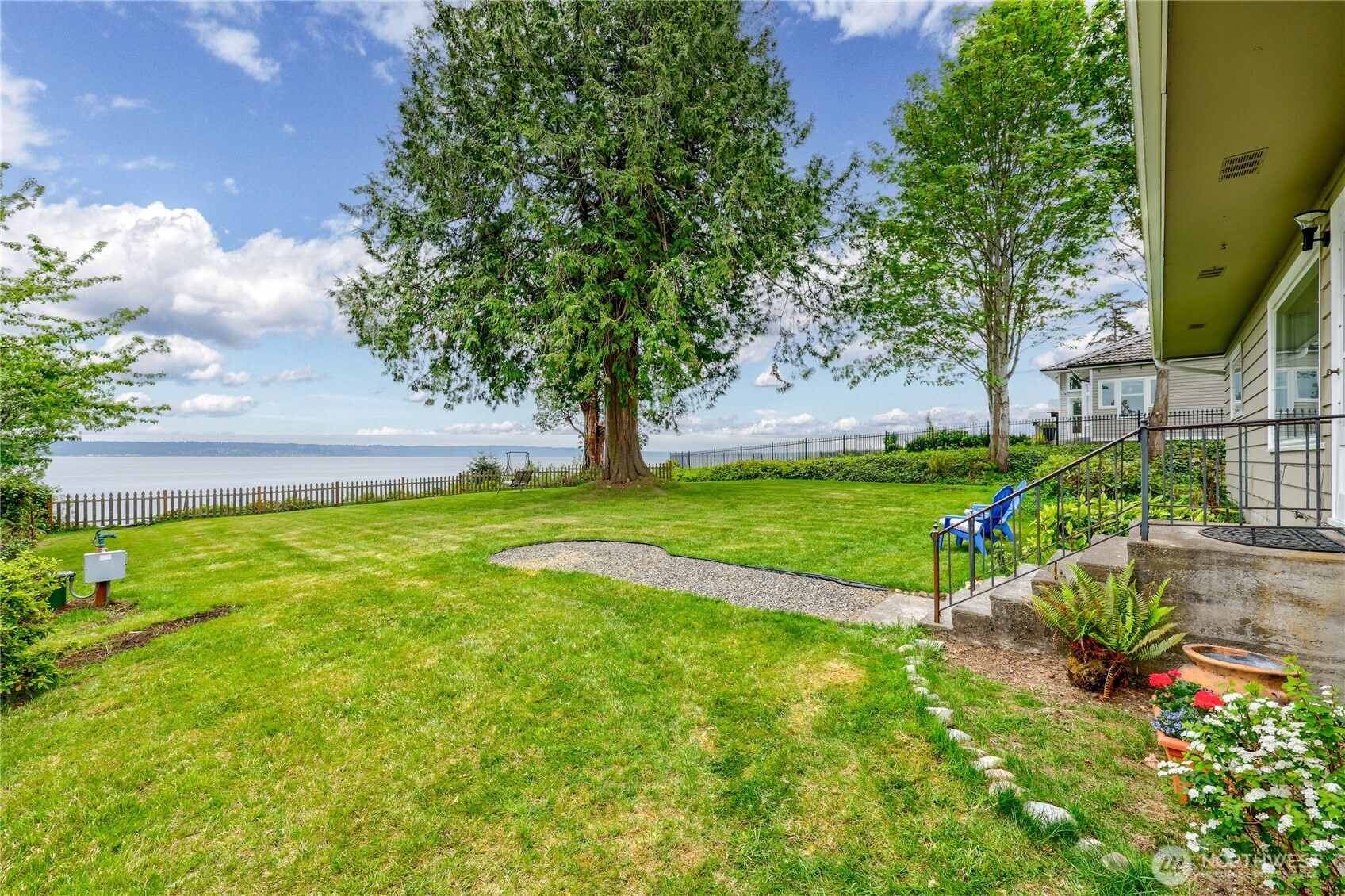 23932 Jefferson Point Road Northeast Kingston, WA 98346 - Photo 1 of 40 Gallery Image 1