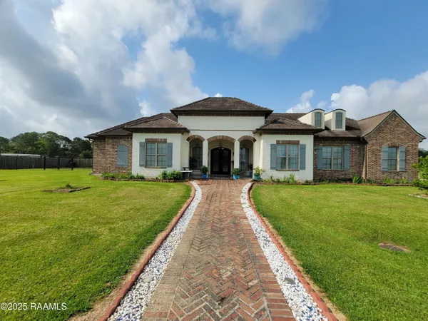 $450,000 | 4300 Gerald James Drive, New Iberia, LA 70560