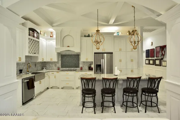 $450,000 | 4300 Gerald James Drive, New Iberia, LA 70560