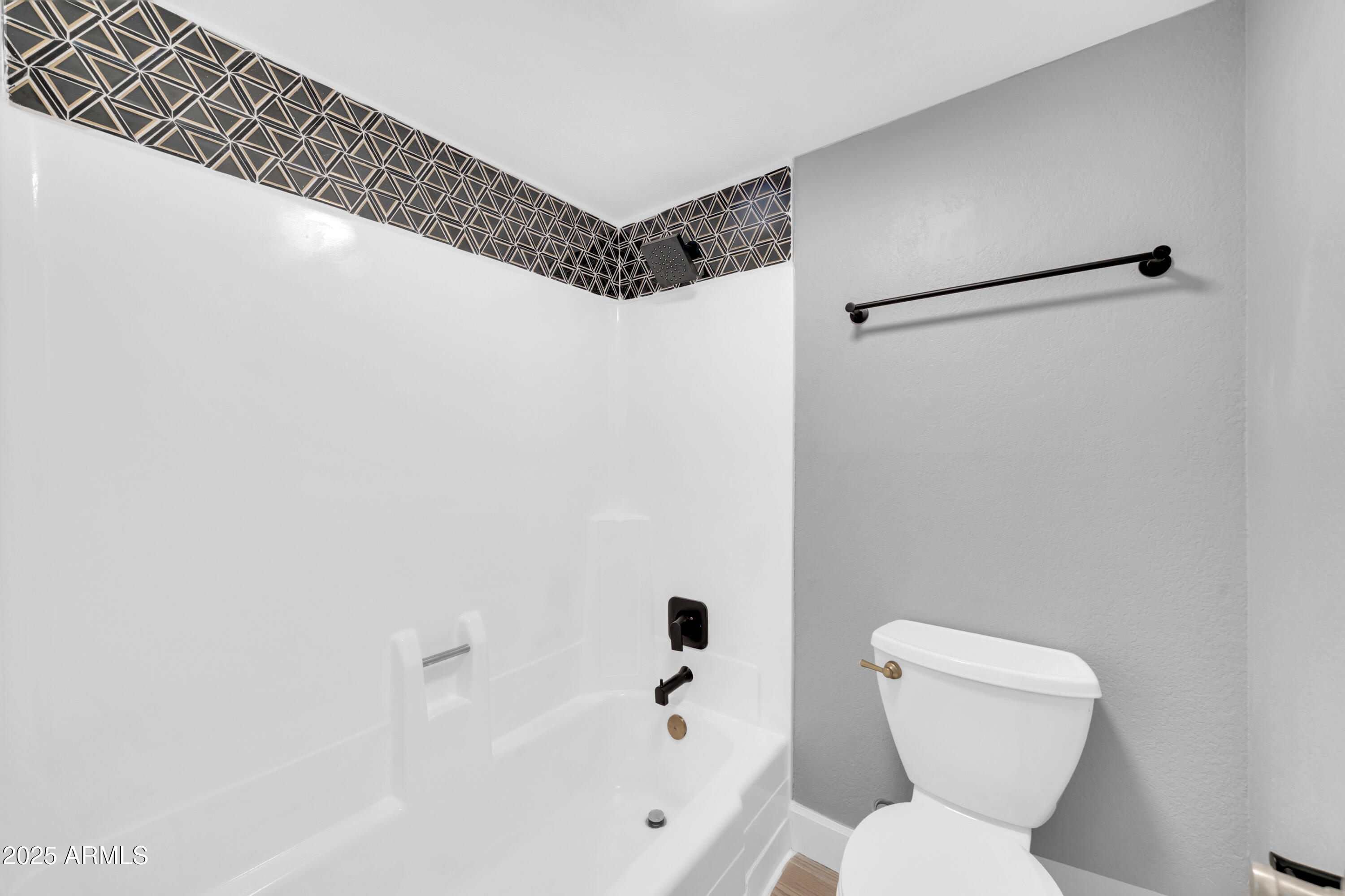 3825 East Camelback Road, Unit 182 Phoenix, AZ 85018 - Photo 23 of 29 3825 E Camelback Rd 182-22