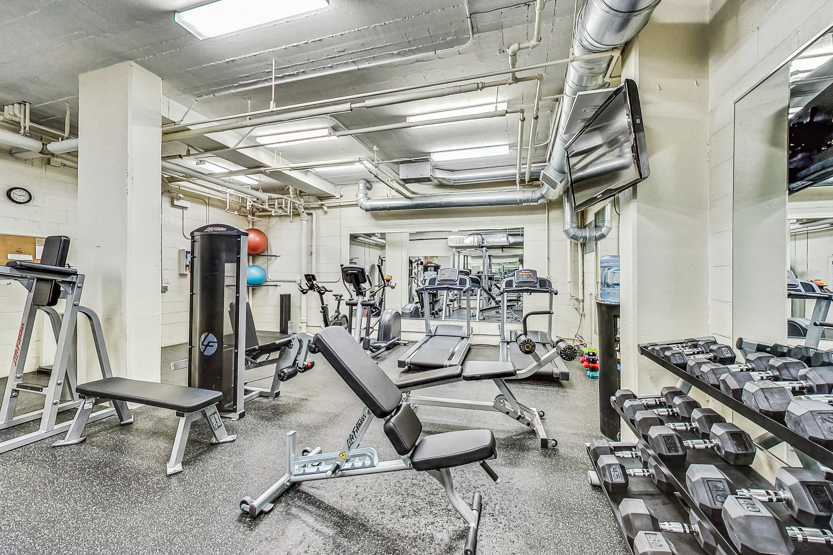 2300 North Commonwealth Avenue, Unit 7D Chicago, IL 60614 - Photo 13 of 23