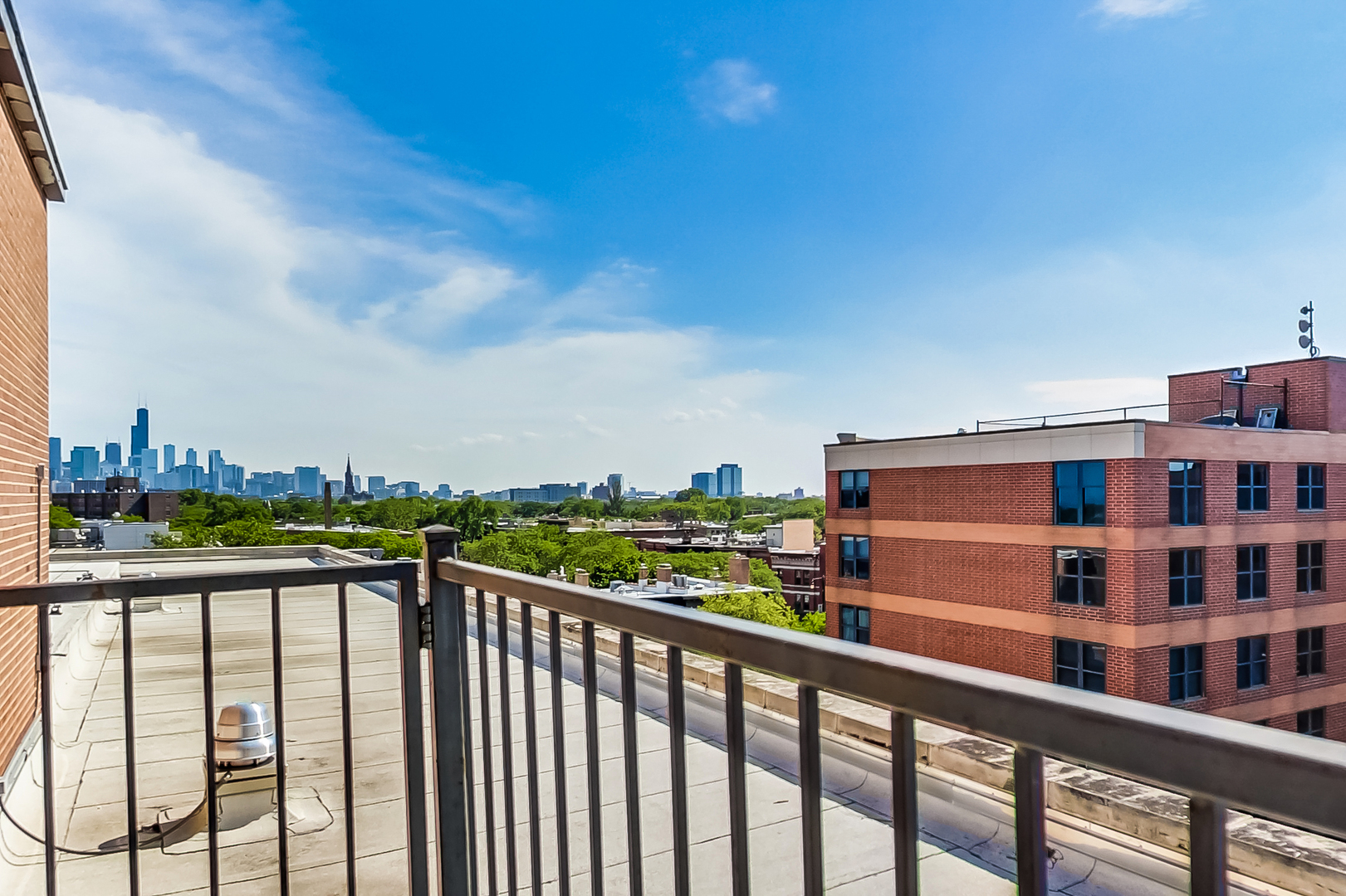 2300 North Commonwealth Avenue, Unit 7D Chicago, IL 60614 - Photo 19 of 23