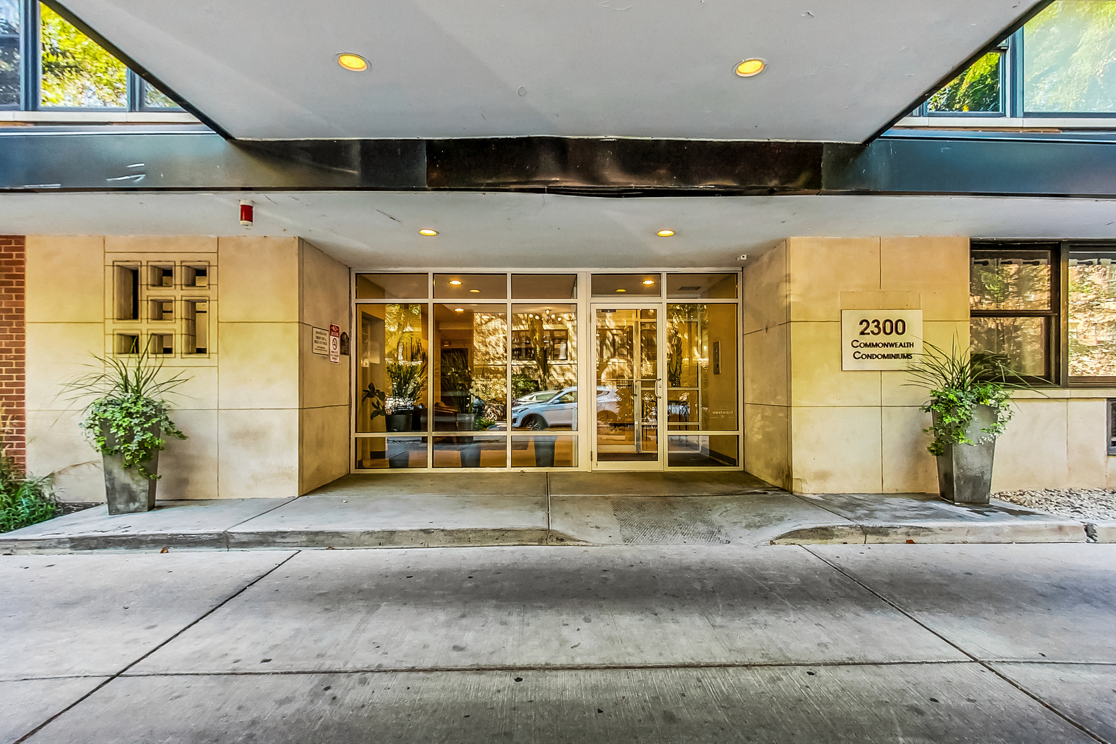 2300 North Commonwealth Avenue, Unit 7D Chicago, IL 60614 - Photo 20 of 23