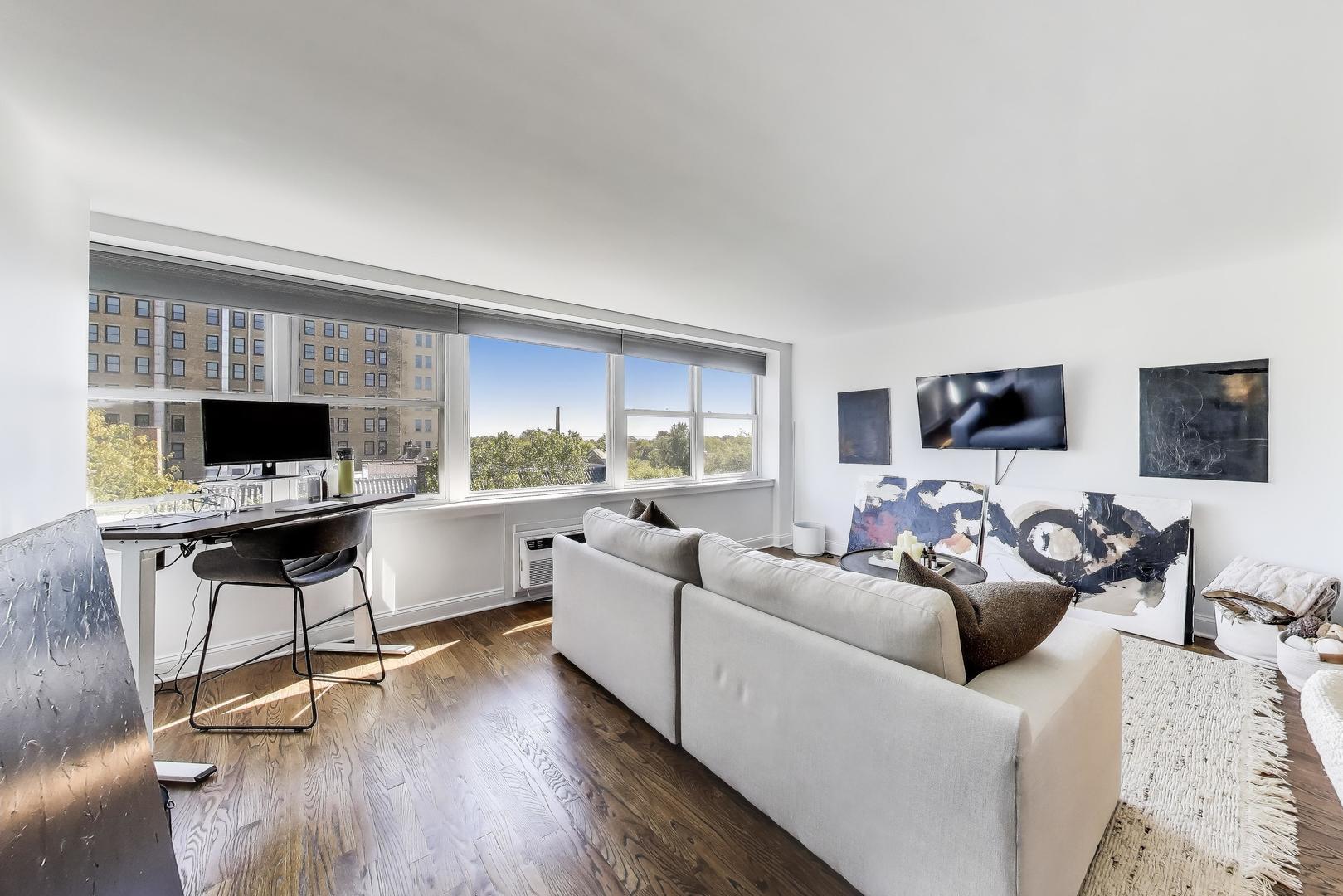 2300 North Commonwealth Avenue, Unit 7D Chicago, IL 60614 - Photo 5 of 23