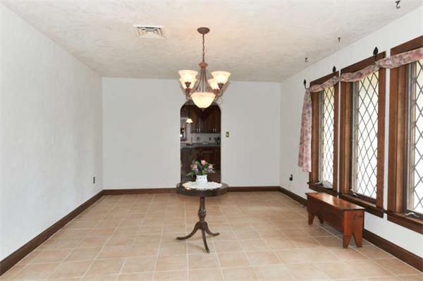 202 Putnam Hill Road Sutton, MA 01590 - Photo 5 of 28