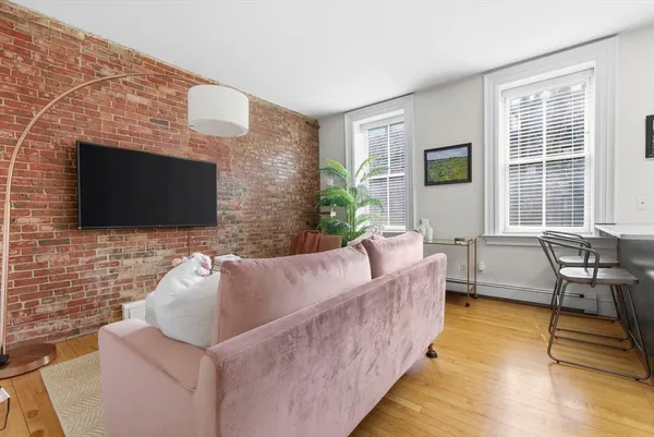 $699,000 | 30 East Springfield Street, Unit 2, Boston, MA 02118