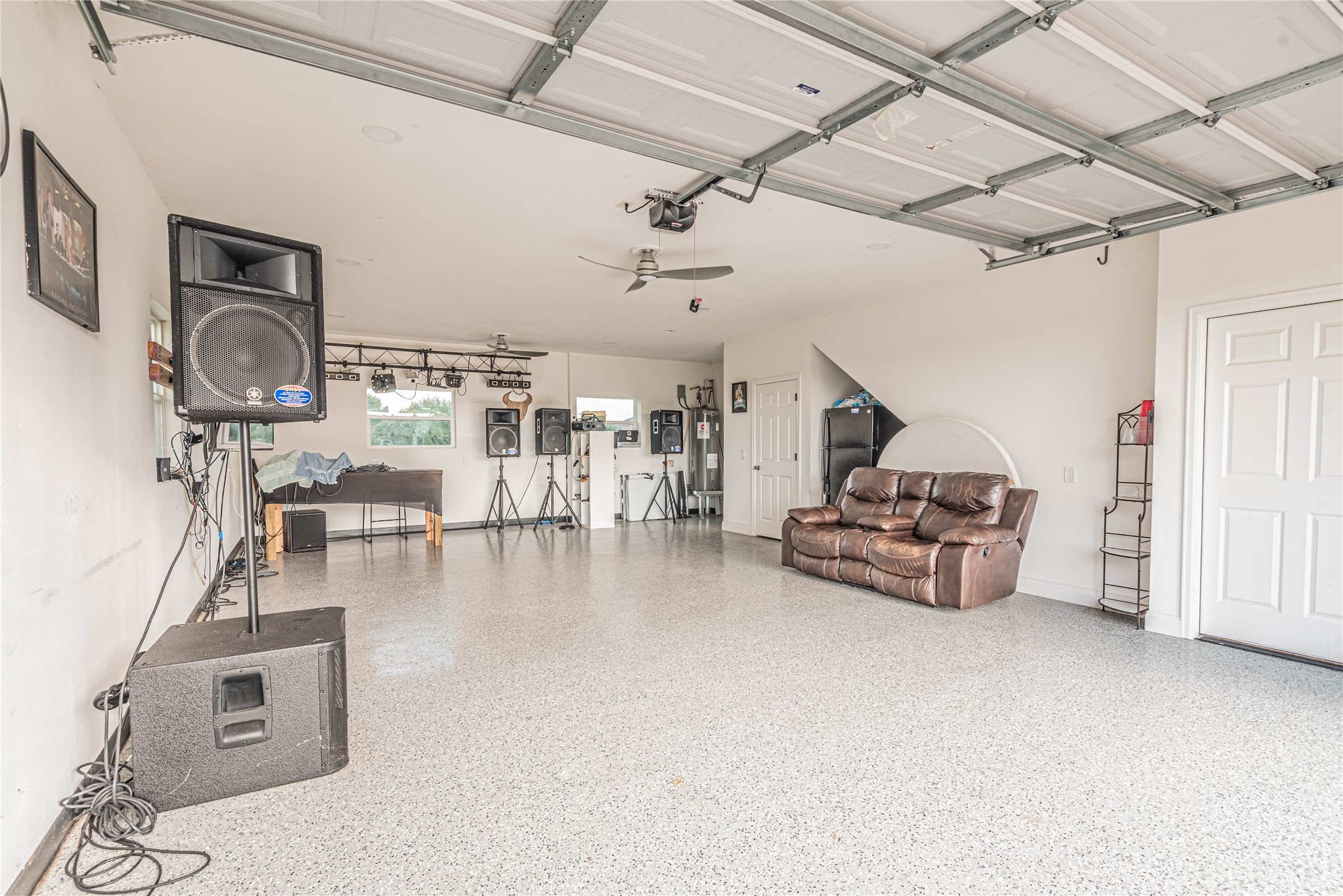 4702 Oasis Point Katy, TX 77493 - Photo 37 of 43 a living room with furniture and a flat screen tv