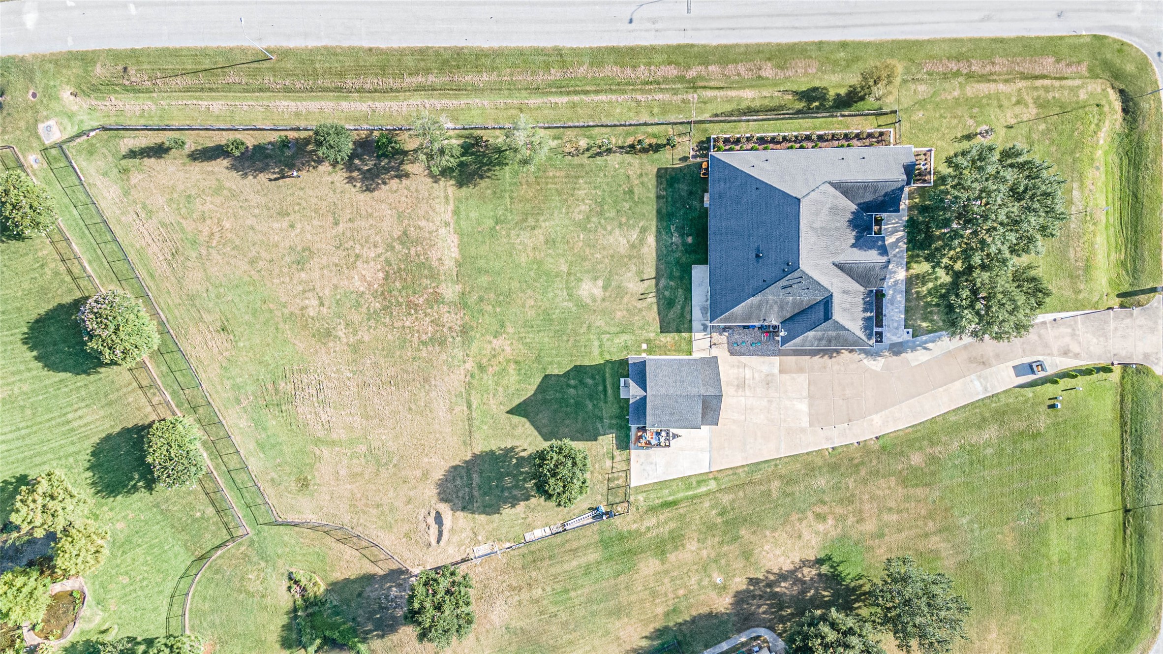 4702 Oasis Point Katy, TX 77493 - Photo 42 of 43 a view of bathroom