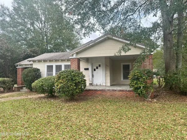 $74,500 | 429 Northeast 1st Avenue, Magee, MS 39111