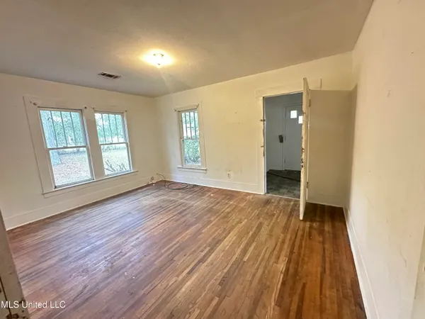 $74,500 | 429 Northeast 1st Avenue, Magee, MS 39111