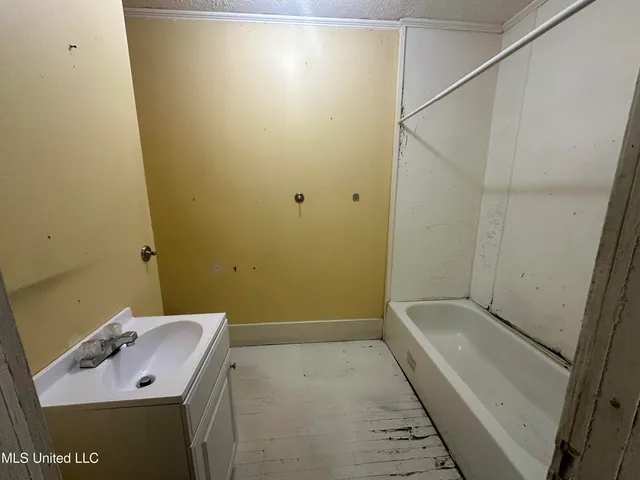 $79,500 | 429 Northeast 1st Avenue, Magee, MS 39111