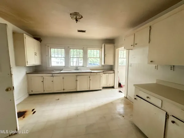$74,500 | 429 Northeast 1st Avenue, Magee, MS 39111