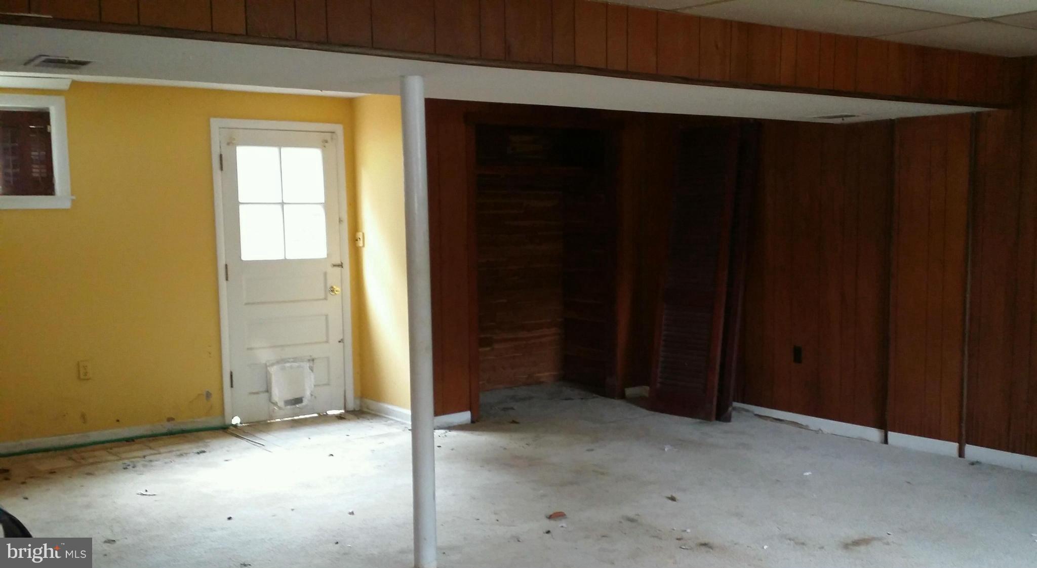 13900 South Springfield Road Brandywine, MD 20613 - Photo 9 of 11 Interior (General)