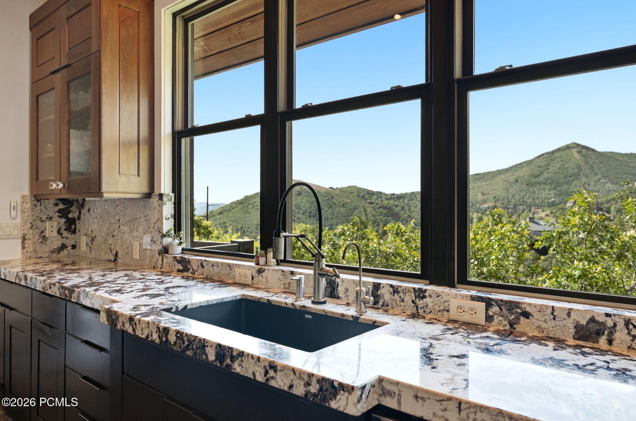 3751 Sun Ridge Drive Park City, UT 84098 - Photo 9 of 36