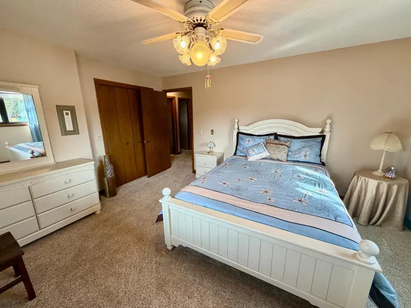 $445,000 | 1665 Oakwood Drive, Worthington, MN 56187