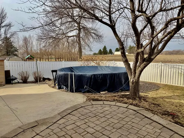 $445,000 | 1665 Oakwood Drive, Worthington, MN 56187