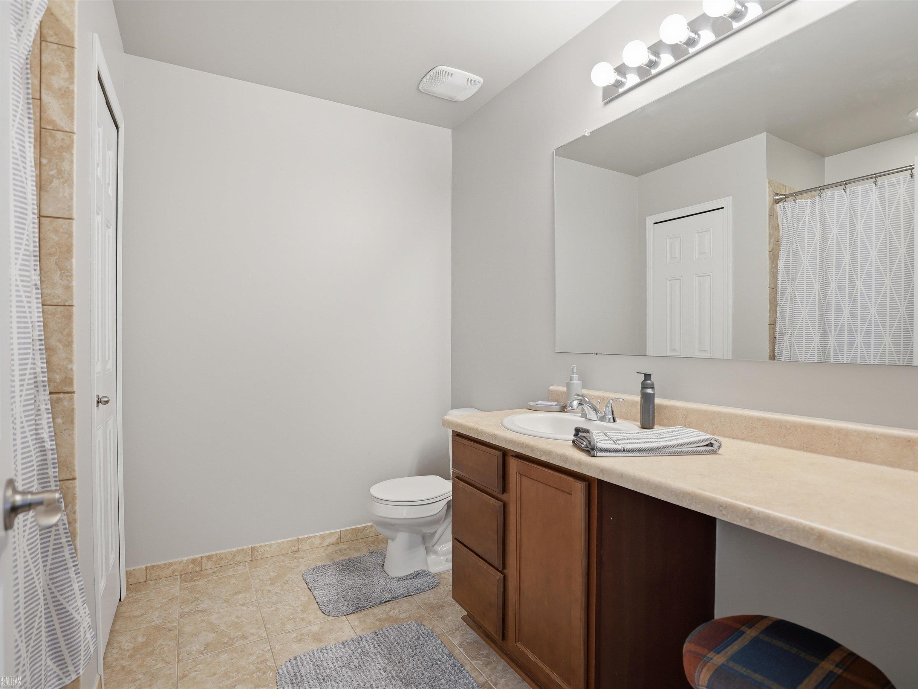 22326 Homestead Drive Macomb, MI 48044 - Photo 37 of 75