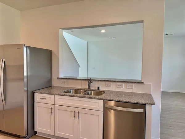 $2,300 | 16530 Pine Arrow Drive, Conroe, TX 77302