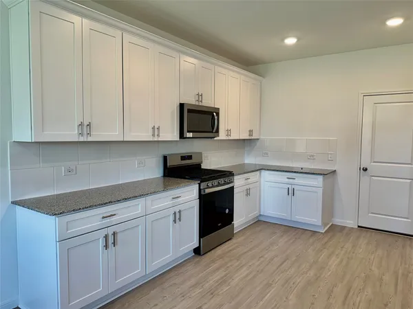 $2,300 | 16530 Pine Arrow Drive, Conroe, TX 77302