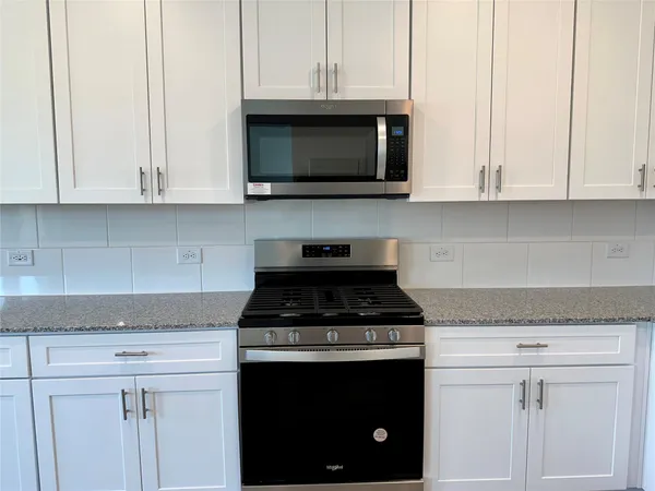 $2,300 | 16530 Pine Arrow Drive, Conroe, TX 77302